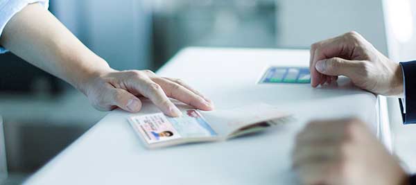 Peut être intégré dans divers systèmes d'application de gestion et utilisé dans différents scénarios tels que les hôtels, les systèmes de gestion des visiteurs, les aéroports, etc.