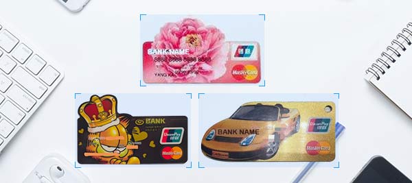 Prend en charge la reconnaissance des cartes bancaires horizontales, verticales et de forme anormale.