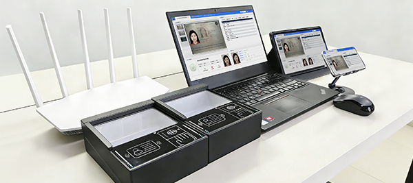 Un PC industrial puede gestionar múltiples lectores en distintas puertas de acceso; también admite que varios equipos se conecten a un único dispositivo, optimizando los costes de adquisición y mantenimiento.